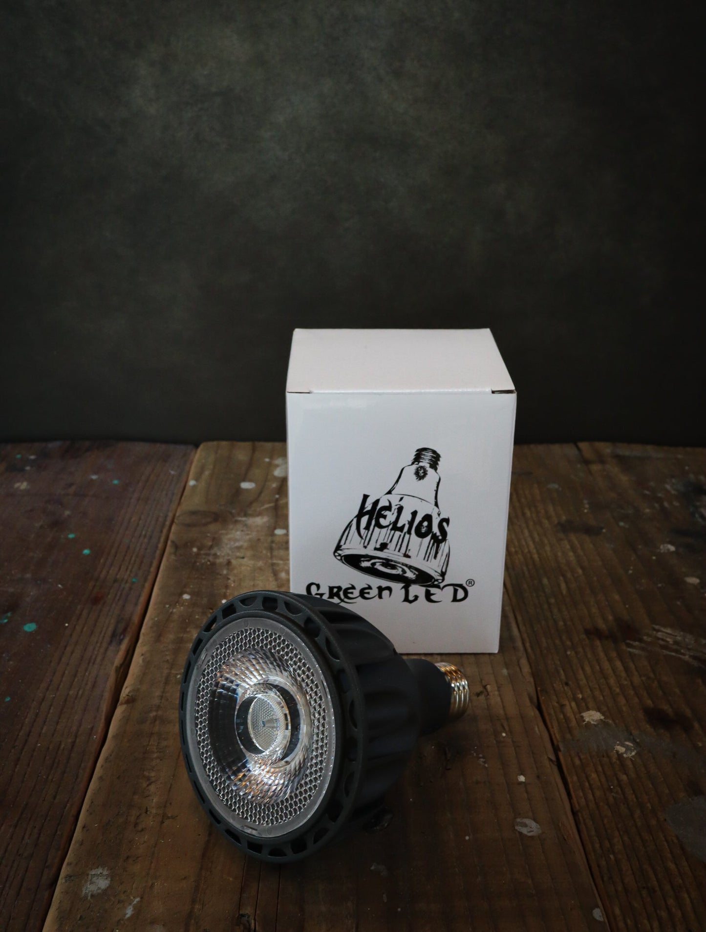 【2個以上送料無料!】Helios Green LED HG24 植物育成ライト(Black/White) (広角レンズ付き)