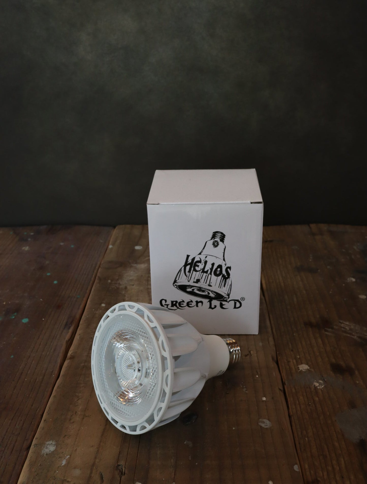 【2個以上送料無料!】Helios Green LED HG24 植物育成ライト(Black/White) (広角レンズ付き)